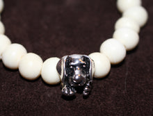 Armband silberner Hundekopf mit Perlen aus Bein