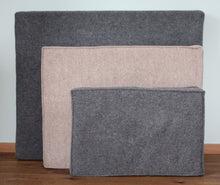 Kissen aus 100% Wollwalk, (zertifiziert nach Ökotex Standard 100) dunkelgrau/hellgrau 80 x 100 - handgenähtes Einzelstück.